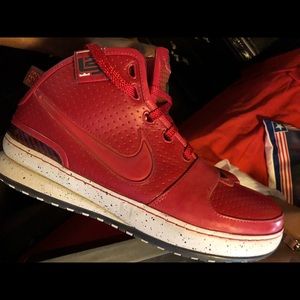 Nike Lebron 6 Red Apple